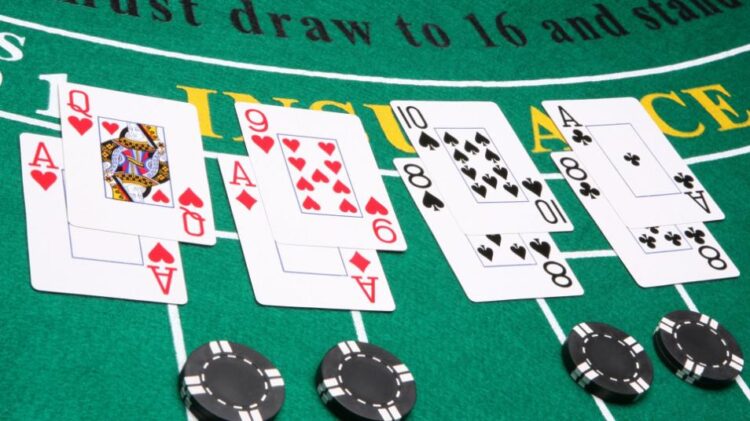 Chơi Blackjack: Chiến Thuật Thắng Lợi Trong Blackjack